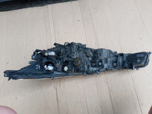 Laden Sie das Bild in den Galerie-Viewer, Frontscheinwerfer Toyota Corolla 81110-02S70 LED Rechts Scheinwerfer Headlight SCH4928789082gd