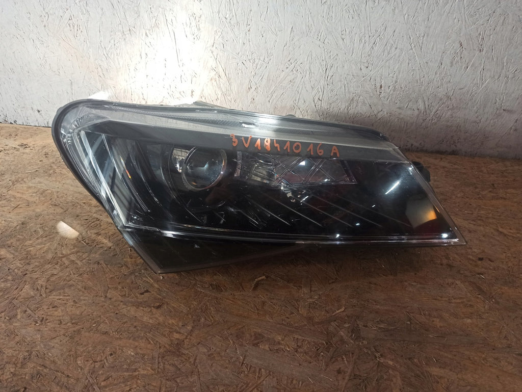 Frontscheinwerfer Skoda Superb III 3V1941016A Xenon Rechts Headlight SCH8877699140ra