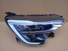 Laden Sie das Bild in den Galerie-Viewer, Frontscheinwerfer Renault Arkana 260108141R Rechts Scheinwerfer Headlight