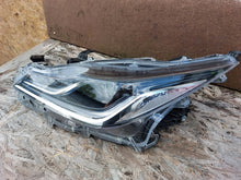 Load image into Gallery viewer, Frontscheinwerfer Toyota Corolla 81150-02T51 Full LED Links Headlight SCH5264161363md