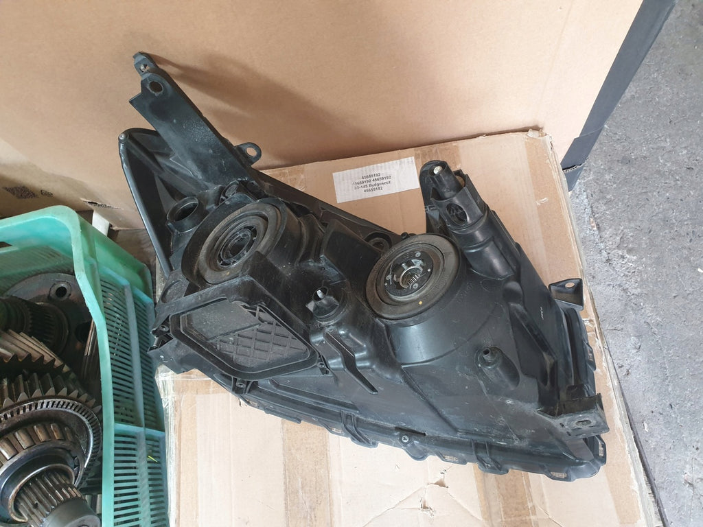 Frontscheinwerfer Toyota III Ein Stück (Rechts oder Links) Headlight SCH3667532789gg