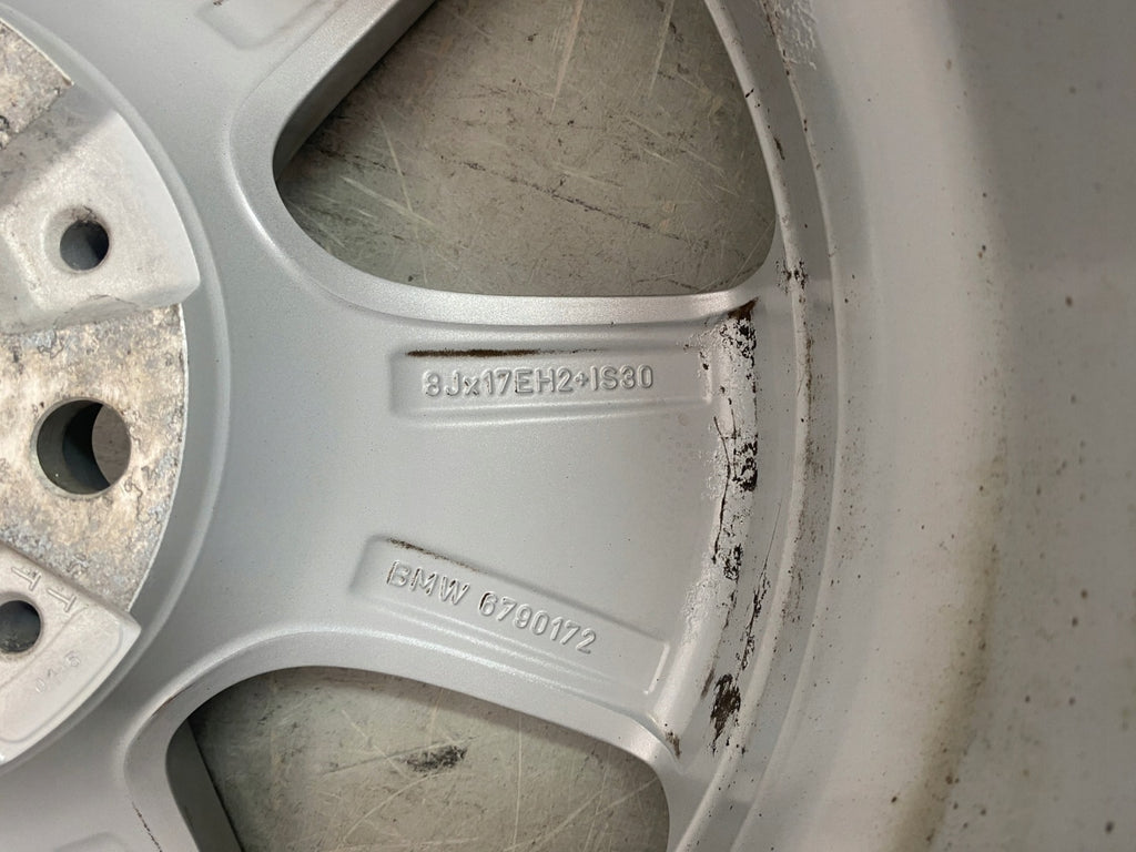 1x Alufelge 17 Zoll 8.0" 5x120 30ET Glanz Silber 6790172 BMW F11 F06 F10 FEL6566338684mt