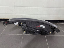 Laden Sie das Bild in den Galerie-Viewer, Frontscheinwerfer Ford Focus JX7B-13W030-CF LED Ein Stück (Rechts oder Links) SCH9511486872vt
