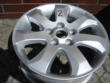 Laden Sie das Bild in den Galerie-Viewer, 1x Alufelge 16 Zoll 6.5" 5x114.3 46ET 5291020200 Kia Carens Rim Wheel FEL2820036165sv