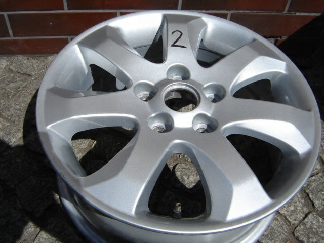 1x Alufelge 16 Zoll 6.5" 5x114.3 46ET Glanz Silber 52910-20200 Kia Carens