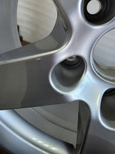 Load image into Gallery viewer, 1x Alufelge 16 Zoll 6.5" 5x112 33ET Glanz Silber 7N5601025 Seat Alhambra FEL7989824690dx