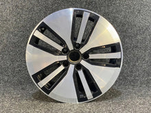 Load image into Gallery viewer, 1x Alufelge 17 Zoll 7.0" 5x112 40ET Glanz Silber 3G0601025AM VW Passat B8 FEL6151894545le
