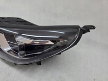Laden Sie das Bild in den Galerie-Viewer, Frontscheinwerfer Hyundai I30 III G4921-64010 Ein Stück (Rechts oder Links)