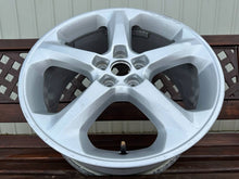 Load image into Gallery viewer, 1x Alufelge 18 Zoll 8.0" 5x108 55ET Glanz Silber DS7C-1007-D1A Ford Mondeo V FEL4601421613xs