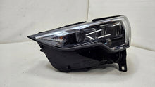 Laden Sie das Bild in den Galerie-Viewer, Frontscheinwerfer Audi Q3 83A941011 Links Scheinwerfer Headlight