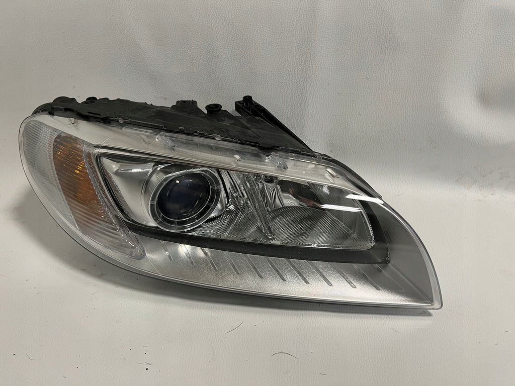 Frontscheinwerfer Volvo V70 III 314200014 LED Ein Stück (Rechts oder Links)