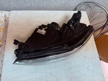 Laden Sie das Bild in den Galerie-Viewer, Frontscheinwerfer VW Passat B8 90172734 Links Scheinwerfer Headlight SCH3432965320xe