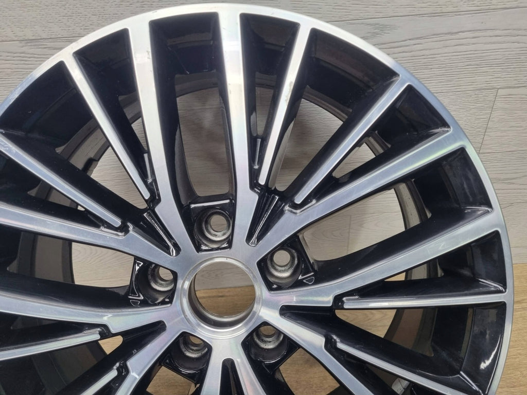 1x Alufelge 17 Zoll 6.5" 5x112 52ET 5TA601025 VW Touran Rim Wheel FEL7508593075zc