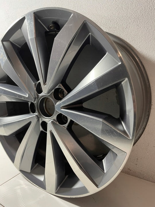 1x Alufelge 17 Zoll 7.0" 5x112 45ET Glanz Silber 2GA601025B Mg T-Roc I Rim Wheel FEL1652978875ie