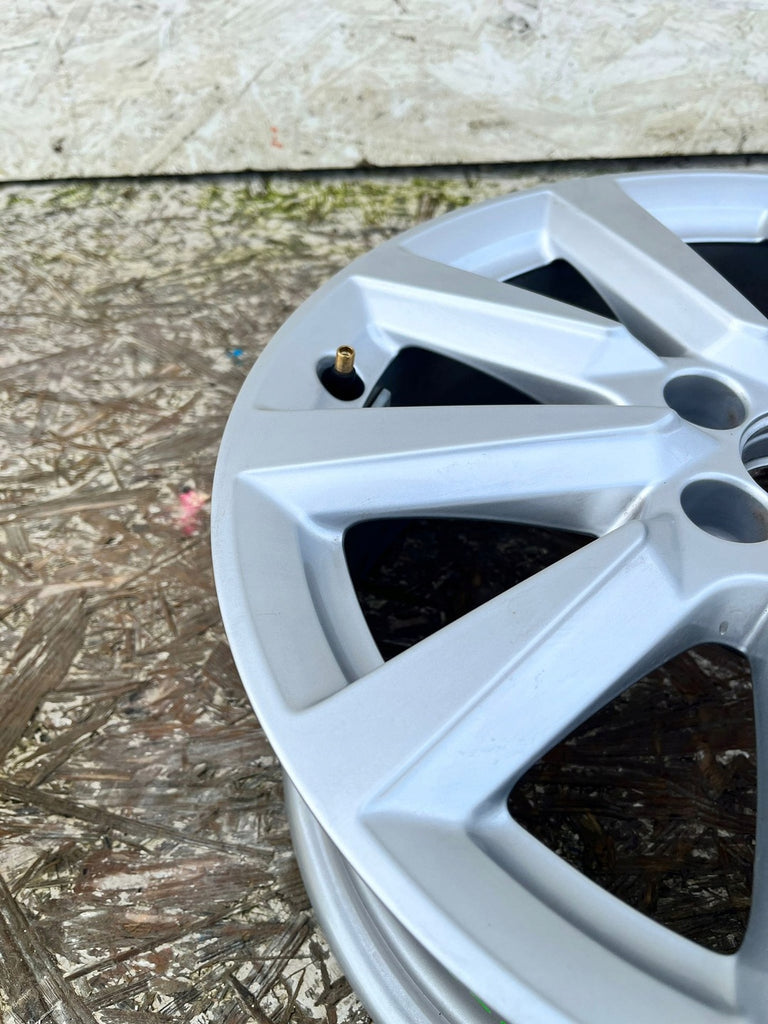 1x Alufelge 16 Zoll 6.5" 5x110 82A601025C Audi A1 Rim Wheel