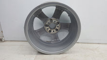 Load image into Gallery viewer, 1x Alufelge 17 Zoll 7.0&quot; 5x112 51ET Glanz Silber A4474014800 Mercedes-Benz Vito