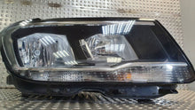 Laden Sie das Bild in den Galerie-Viewer, Frontscheinwerfer VW Tiguan 5NC941006B Rechts Scheinwerfer Headlight