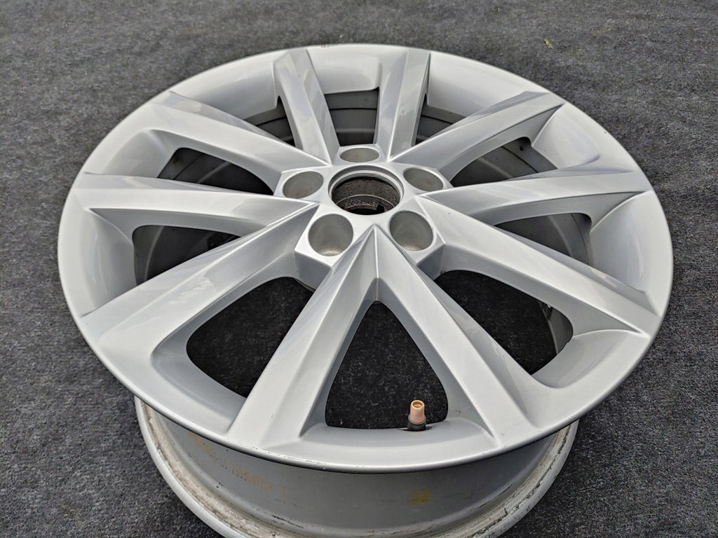1x Alufelge 16 Zoll 7.0" 5x100 46ET Glanz Silber 5JA601025AE Skoda Rapid FEL1591729078em