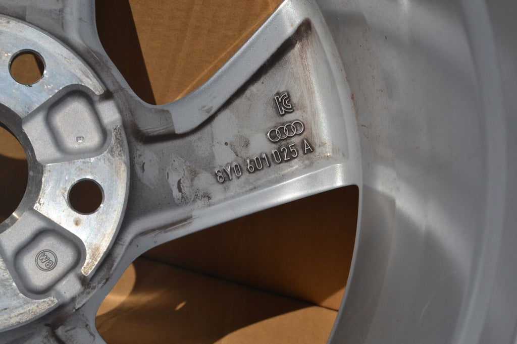 1x Alufelge 17 Zoll 8.0" 5x112 46ET Glanz Silber 8Y0601025 Audi Rim Wheel FEL1981637681zm