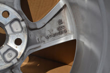 Load image into Gallery viewer, 1x Alufelge 17 Zoll 8.0" 5x112 46ET Glanz Silber 8Y0601025 Audi Rim Wheel FEL1981637681zm