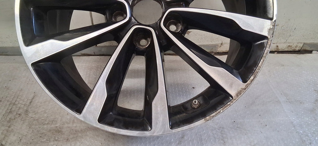 1x Alufelge 17 Zoll 7.5" 5x114.3 46ET 52910-3Z710 Hyundai I I40 Rim Wheel FEL3137445107qb