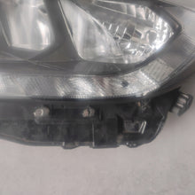 Laden Sie das Bild in den Galerie-Viewer, Frontscheinwerfer Toyota Aygo X 29316 Links Scheinwerfer Headlight SCH2987441921km