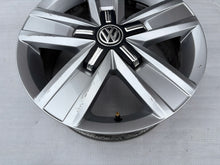 Laden Sie das Bild in den Galerie-Viewer, 1x Alufelge 17 Zoll 7.0" 5x120 7E0601025P VW Multivan Rim Wheel FEL3375675470zc