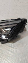 Laden Sie das Bild in den Galerie-Viewer, Frontscheinwerfer Skoda Octavia IV 5E4941035 Links Scheinwerfer Headlight SCH1318607901fa
