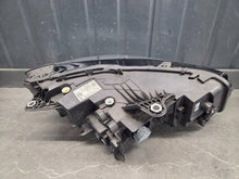 Laden Sie das Bild in den Galerie-Viewer, Frontscheinwerfer BMW 2 Tourer U06 5A42243 Links Scheinwerfer Headlight SCH6420112874ez