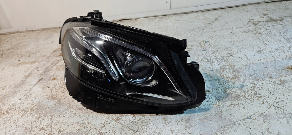 Frontscheinwerfer Mercedes-Benz A2139061804 LED Ein Stück (Rechts oder Links)