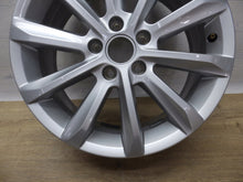 Load image into Gallery viewer, 1x Alufelge 17 Zoll 6.5&quot; 5x112 41ET Glanz Silber 3G0601025C VW Passat B8