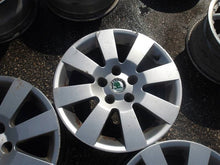Laden Sie das Bild in den Galerie-Viewer, 4x Alufelge 16 Zoll 7.0" 5x112 37ET 3U0601025A Skoda Superb I Rim Wheel FEL1934859686lu