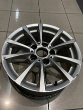 Load image into Gallery viewer, 1x Alufelge 16 Zoll 7.0&quot; 5x120 36ET Glanz 6796236 Bmw Rim Wheel