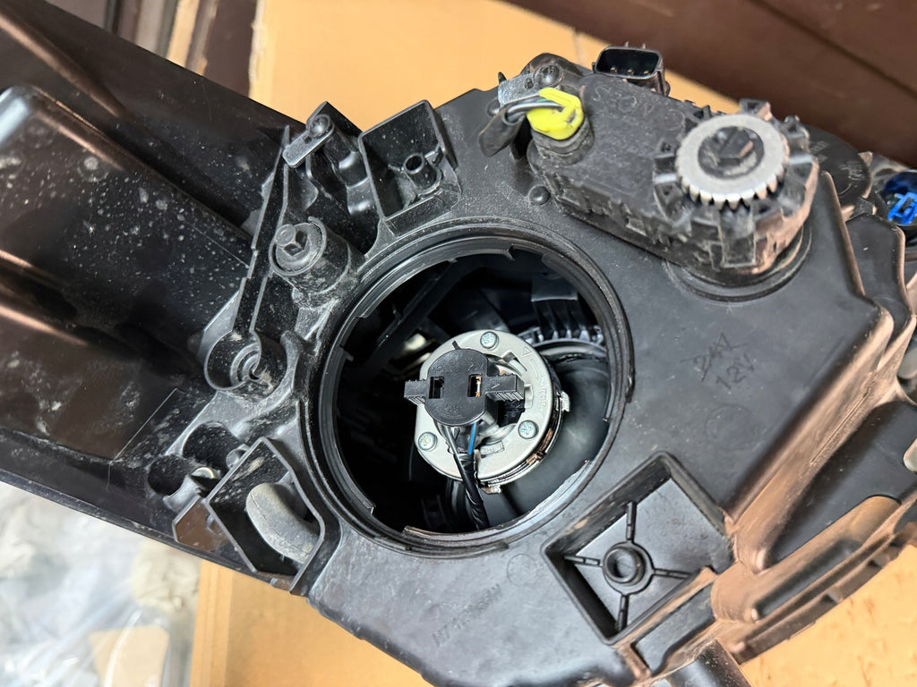 Frontscheinwerfer Hyundai I I40 Links Scheinwerfer Headlight SCH1628078958bn