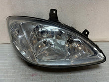 Laden Sie das Bild in den Galerie-Viewer, Frontscheinwerfer Mercedes-Benz Vito W639 A6398200261 Rechts Headlight SCH1844660453uw