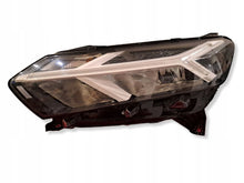 Laden Sie das Bild in den Galerie-Viewer, Frontscheinwerfer Dacia Sandero III 260602561R Links Scheinwerfer Headlight SCH8071065638sl