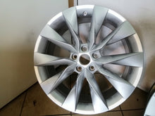 Load image into Gallery viewer, 1x Alufelge 19 Zoll 8.0" 5x112 45ET 5JA601025AP Skoda Enyaq Iv Rim Wheel FEL6113075222cm