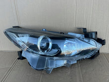 Laden Sie das Bild in den Galerie-Viewer, Frontscheinwerfer Mazda 3 13-16R Rechts Scheinwerfer Headlight SCH8206382533tg