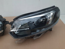 Laden Sie das Bild in den Galerie-Viewer, Frontscheinwerfer Opel Zafira Life 9832836480 Xenon Rechts oder Links