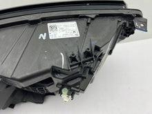 Laden Sie das Bild in den Galerie-Viewer, Frontscheinwerfer Renault 260606388R Links Scheinwerfer Headlight