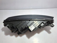 Laden Sie das Bild in den Galerie-Viewer, Frontscheinwerfer Skoda Octavia IV 5E4941015 Full LED Links Headlight SCH7093522457vq