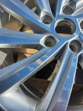 Laden Sie das Bild in den Galerie-Viewer, 1x Alufelge 18 Zoll 8.0" 5x112 48ET 5E0601025H Skoda Octavia I Rim Wheel FEL8990229730qg