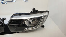 Load image into Gallery viewer, Frontscheinwerfer Dacia Logan 90114431 901144430 LED Rechts oder Links