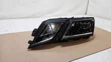 Laden Sie das Bild in den Galerie-Viewer, Frontscheinwerfer Skoda Octavia III 5E1941015F LED Links Scheinwerfer Headlight SCH1342078151ar
