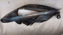 Laden Sie das Bild in den Galerie-Viewer, Frontscheinwerfer Skoda Fabia I 5J1941018F Rechts Scheinwerfer Headlight SCH1016195278wd