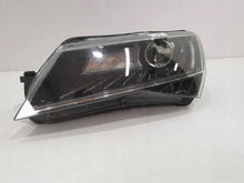 Laden Sie das Bild in den Galerie-Viewer, Frontscheinwerfer Skoda Superb III 3V1941015B Ein Stück (Rechts oder Links)