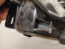 Load image into Gallery viewer, Frontscheinwerfer Mazda 2 D09K-51040 Full LED Ein Stück (Rechts oder Links)