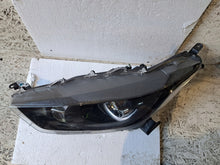 Load image into Gallery viewer, Frontscheinwerfer Toyota Yaris Links Scheinwerfer Headlight