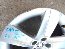 Laden Sie das Bild in den Galerie-Viewer, 1x Alufelge 16 Zoll 7.0" 5x100 46ET Glanz Silber 6V0601025 Skoda Fabia Iii FEL5400548680fc