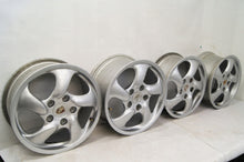Laden Sie das Bild in den Galerie-Viewer, 4x Alufelge 17 Zoll 7.0&quot; 5x130 98636212400 Porsche Boxster 986 Rim Wheel